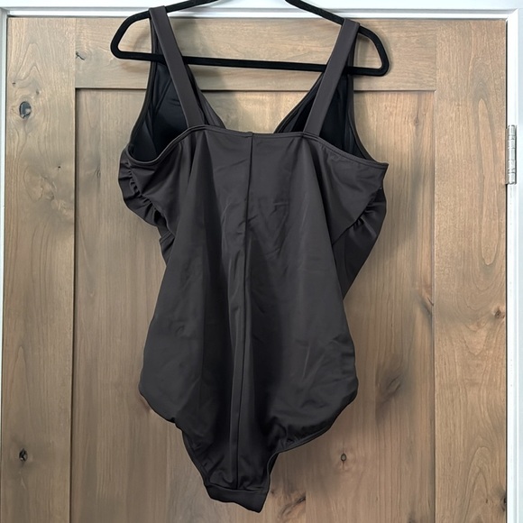 Lands End Brown one piece swim bathing suit Padded cup Womens 22 Wrap Rouched - Picture 2 of 9